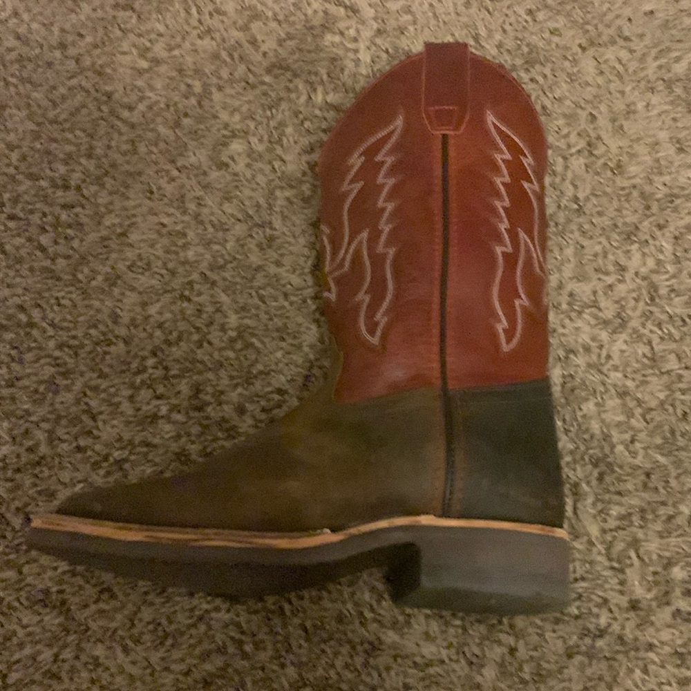cody james brown and maroon leather boots only wore them once to church!